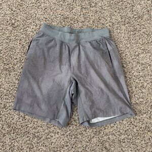 Lululemon Mens Gray Athletic Shorts With Inner Liner Size L